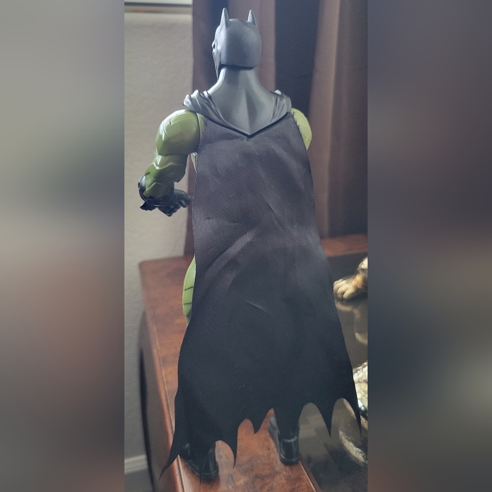 Batman - Picture 2 of 3